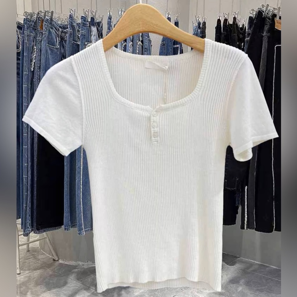 Knitted Cropped White Tee